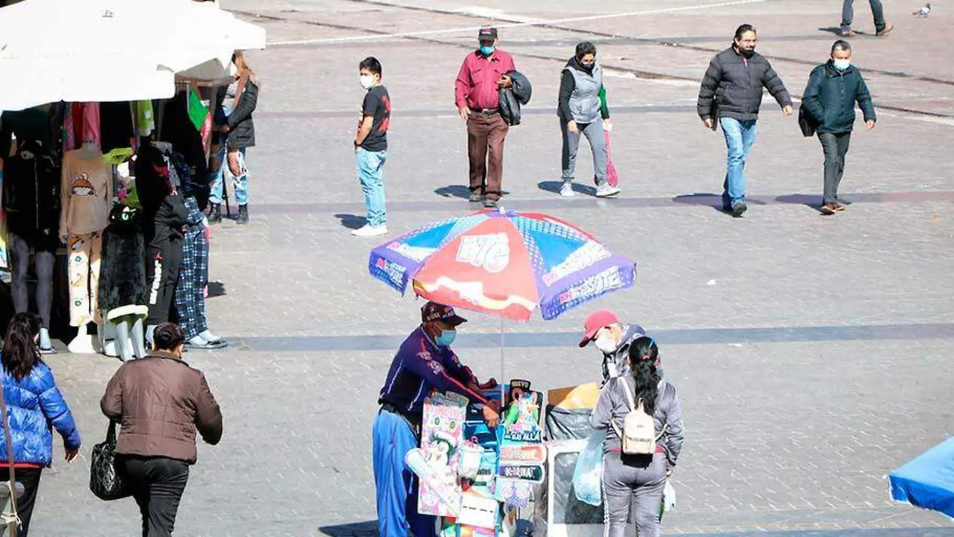 Personas en el centro de la ciudad